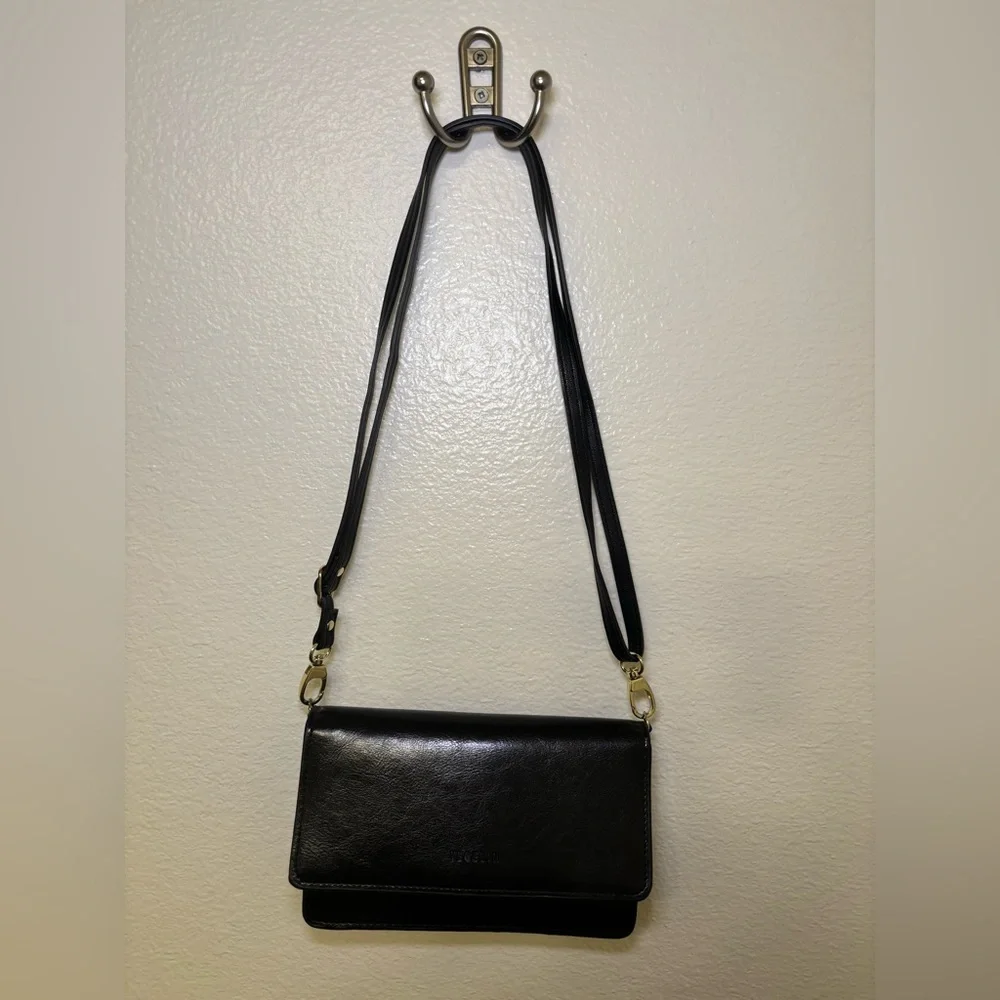 Elegant Black Leather shoulder and Crossbody Bag